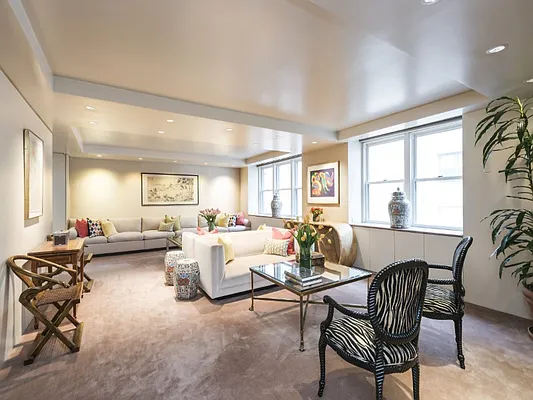 Sold by Sotheby's International Realty | media 27