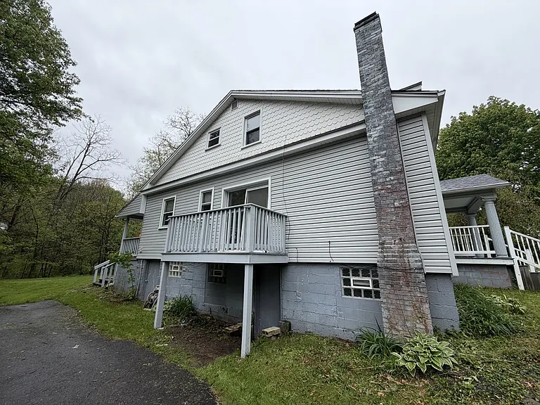 220 Lovers Ln NW #3 — Photo 2