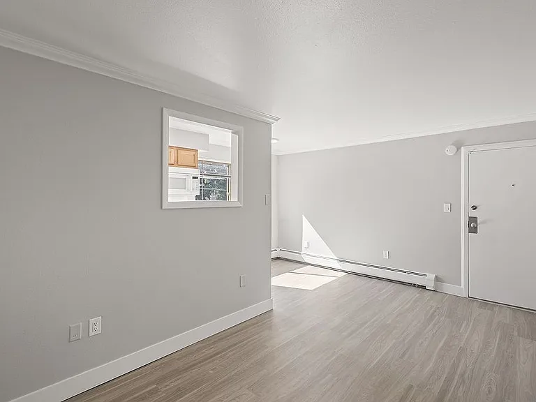 1635 Cook — Photo 28