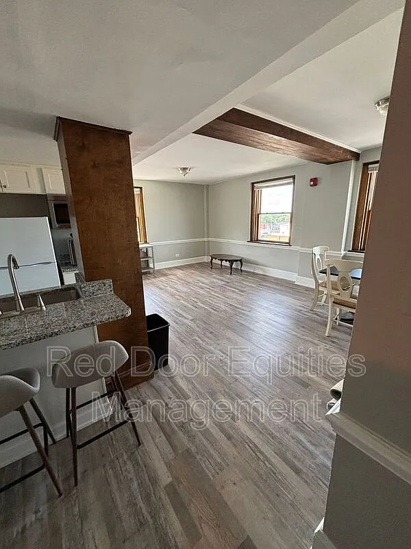 1 bed, 2.0 bath, $1,425 — Photo 2