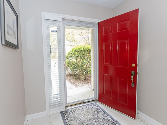 5th image of 4314 Pin Oak Dr