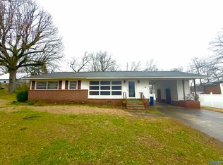 806 4th St SW, Attalla, AL 35954