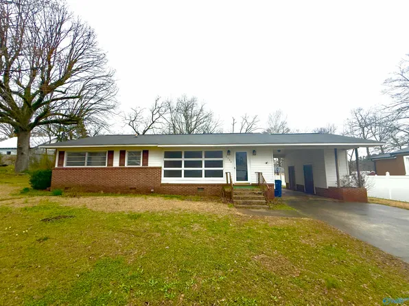 806 4th St SW, Attalla, AL 35954