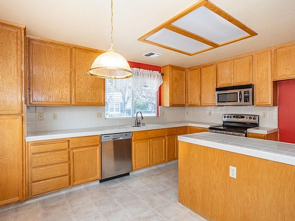 5th image of 1800 Bumgardner Ct