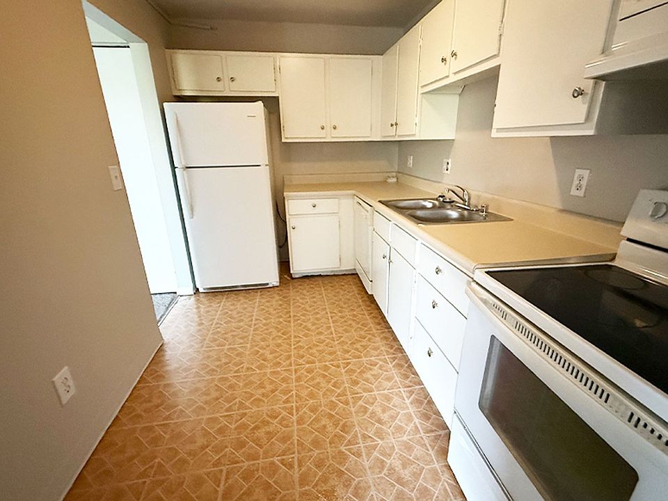 1st image of 1600 Thompson Heights Ave #401