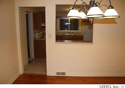 4th image of 107 Dolshire Dr