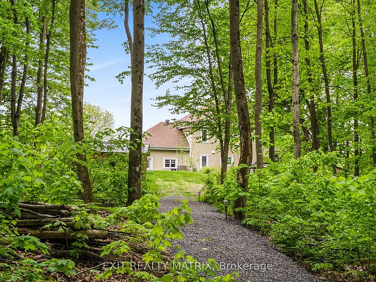 64 Radstock Ln #5 — Photo 6