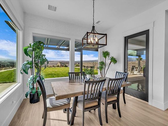 5th image of 3466 S Walnut Canyon Dr