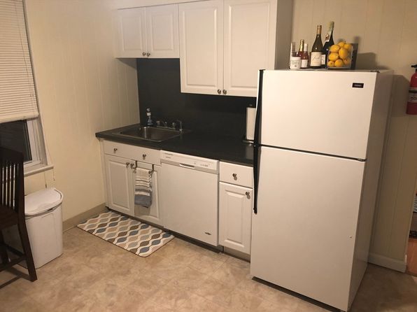 57 Cedar St APT 2