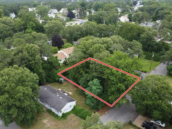 609 12th Avenue, Toms River, NJ 08757