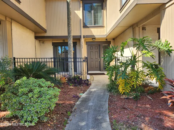 7782 Las Palmas Way, Jacksonville, FL 32256