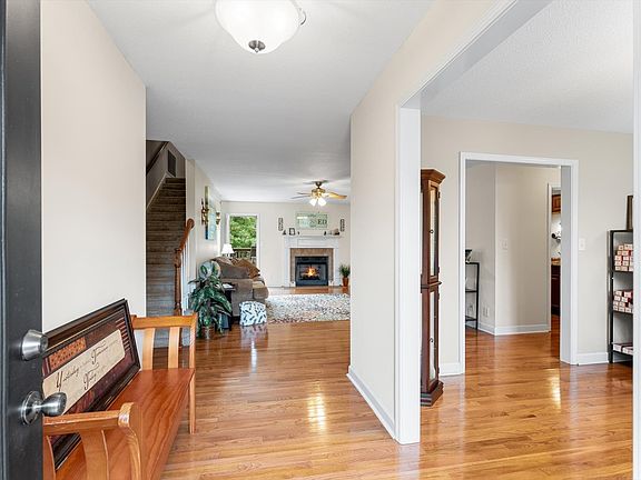 4th image of 1823 Patricia Dr