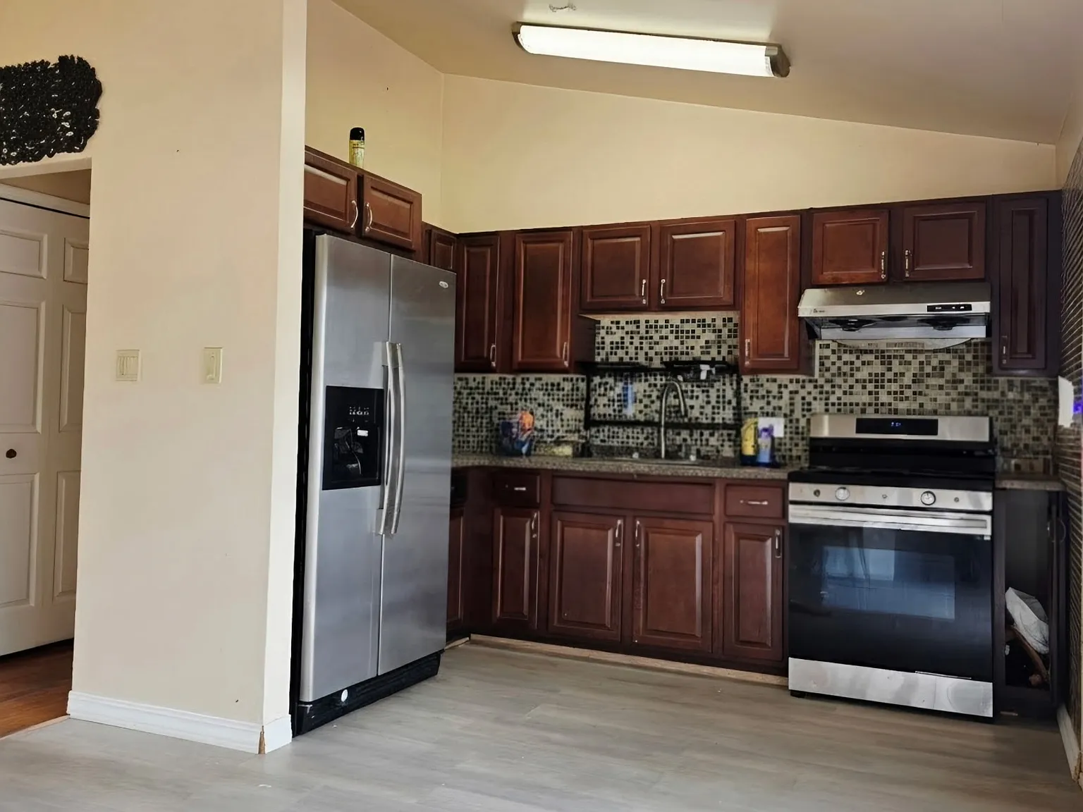3 bed, 1013 sqft, $2,000 — Photo 3