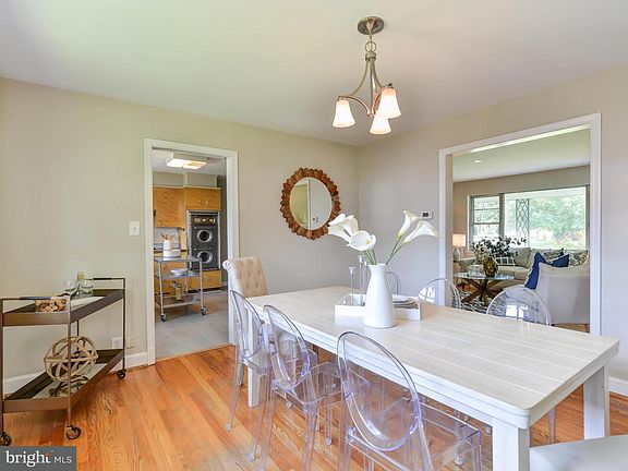3rd image of 5842 Glen Forest Dr