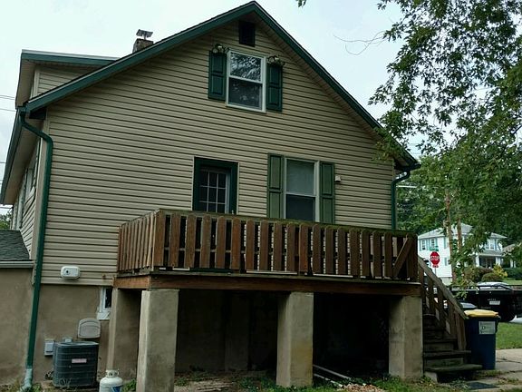 2nd image of 1001 Highland Ave