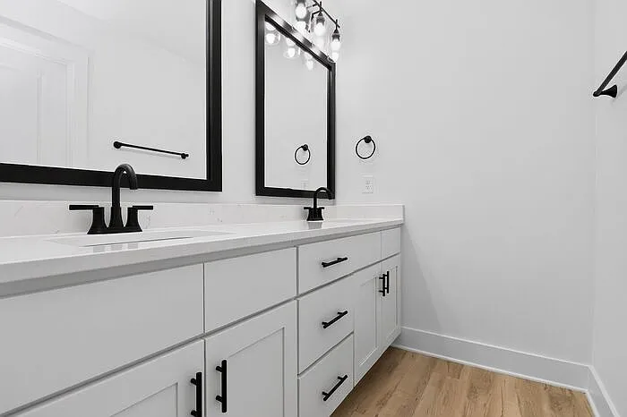 310 E Talleyrand Ave — Photo 26