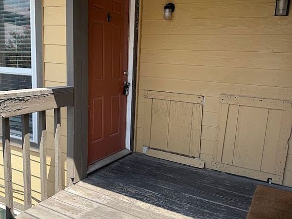 2nd image of 1000 W 26th St APT 212