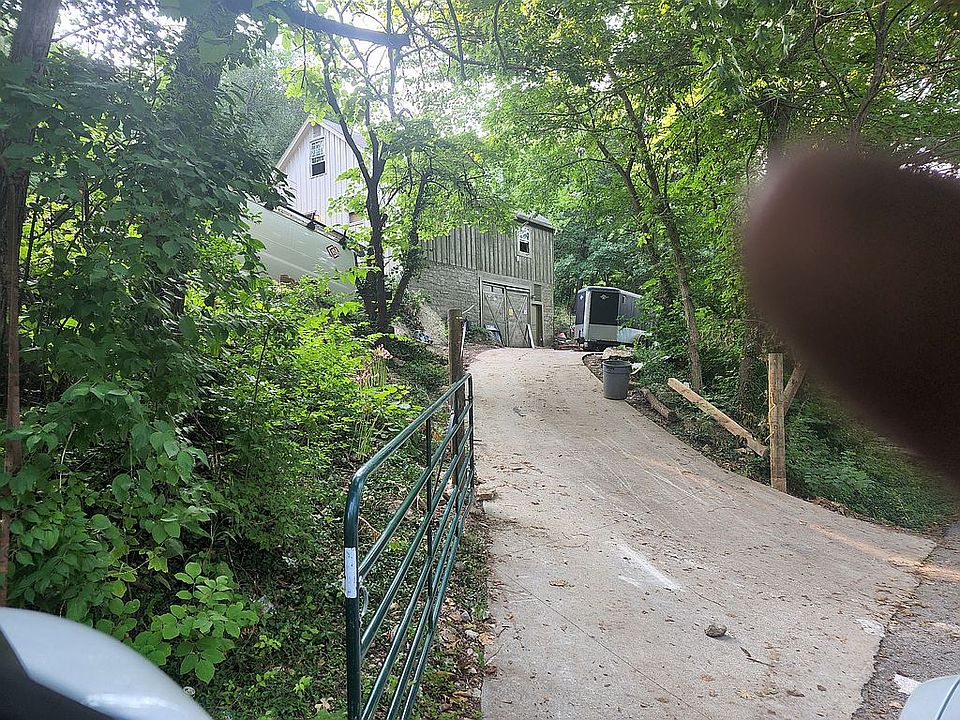 1st image of 2210 Hillside Dr