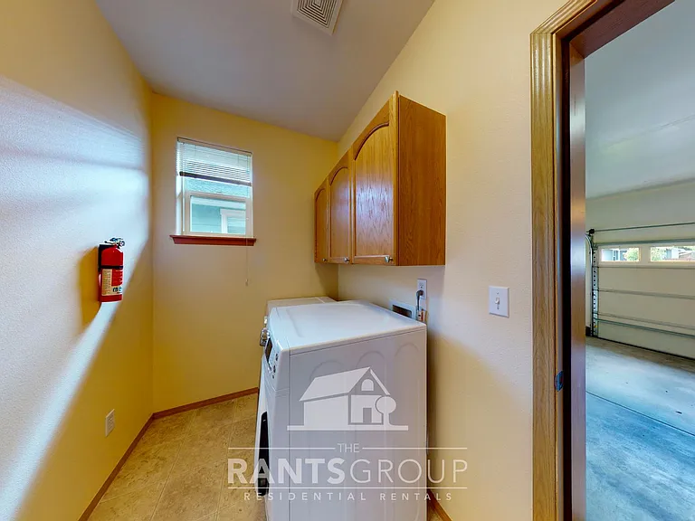 8242 Bainbridge Loop NE — Photo 23