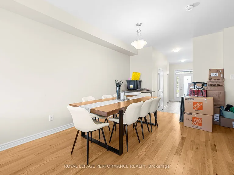 709 Namur St — Photo 4