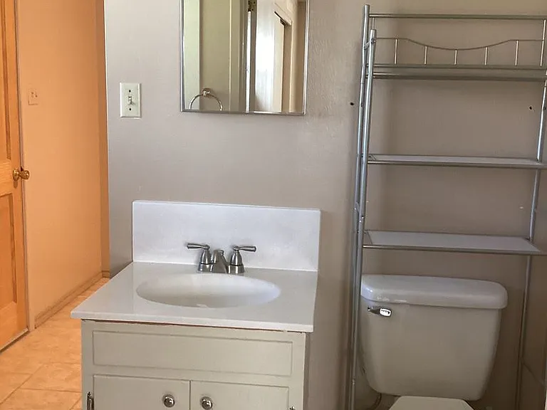 1520 S Industrial Dr — Photo 9