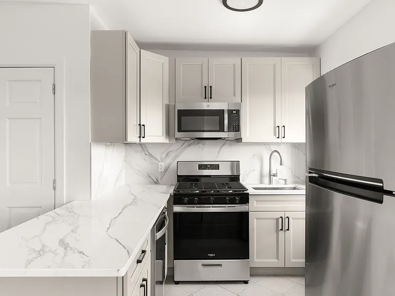 380 Monroe St #3 — Photo 7