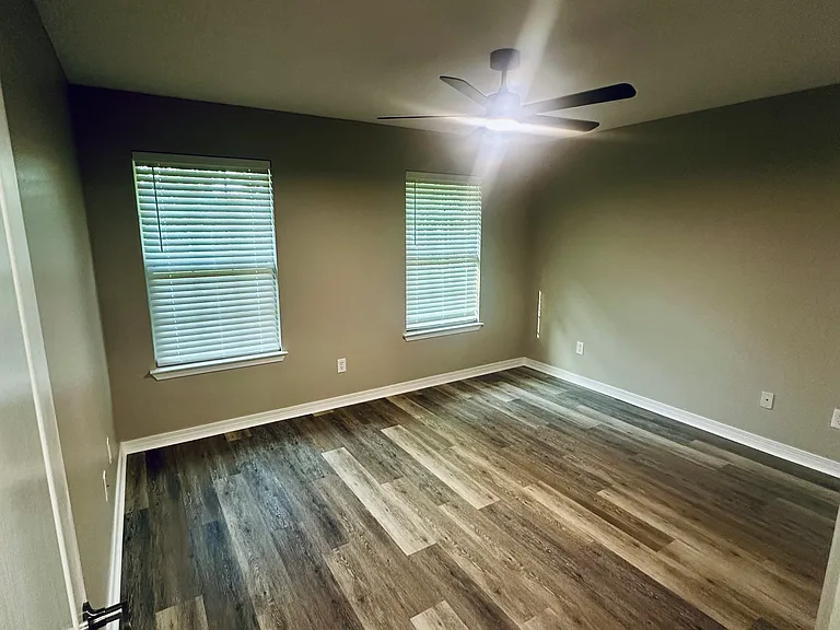 7570 Woodmont St — Photo 22