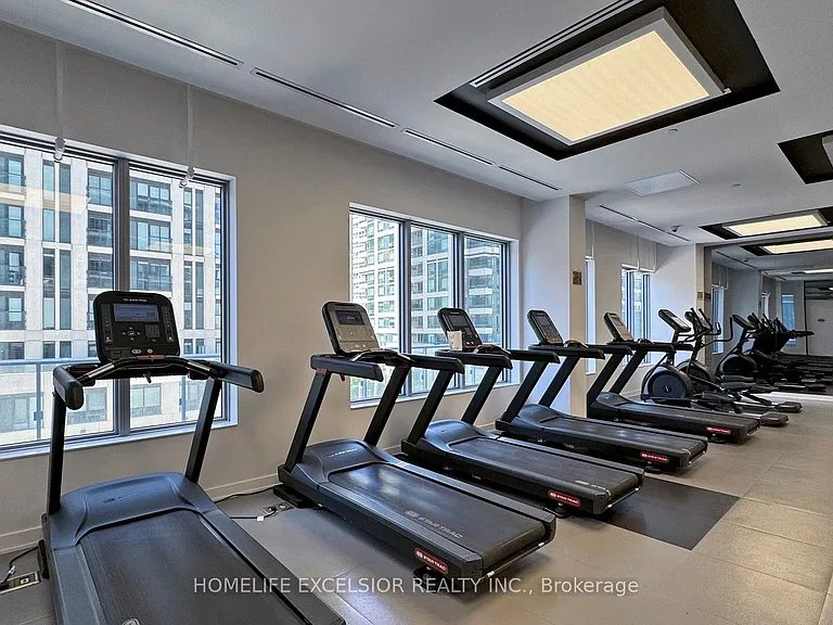 195 Redpath Ave #914 — Photo 28