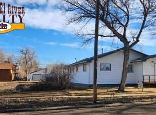 928 4th Ave S, Glasgow, MT 59230