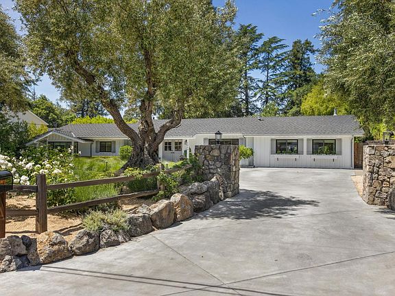 4th image of 1040 Rose Drive
