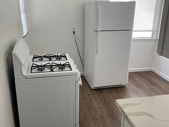 2nd image of 222 N Jackson St APT 12