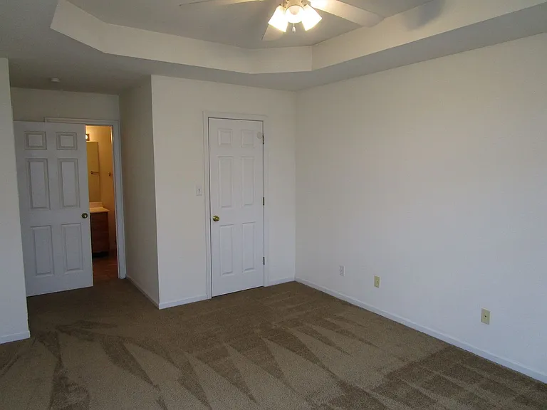 5004-5006 Betty Jean Way — Photo 19