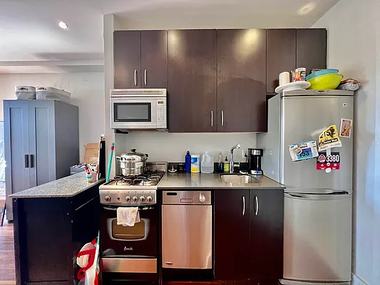 Rented by Keller Williams NYC | media 20