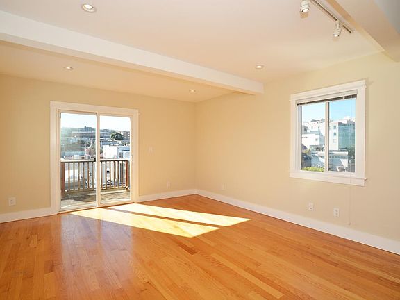 4th image of 2885 Bush St APT 8