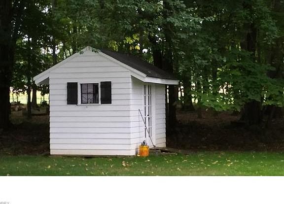 3rd image of 26501 Sweetbriar Dr
