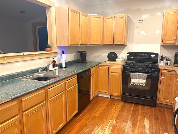 2nd image of 19393 W Fairview Dr