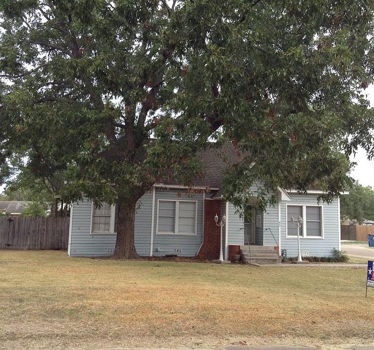 1st image of 811 N Magnolia Ave