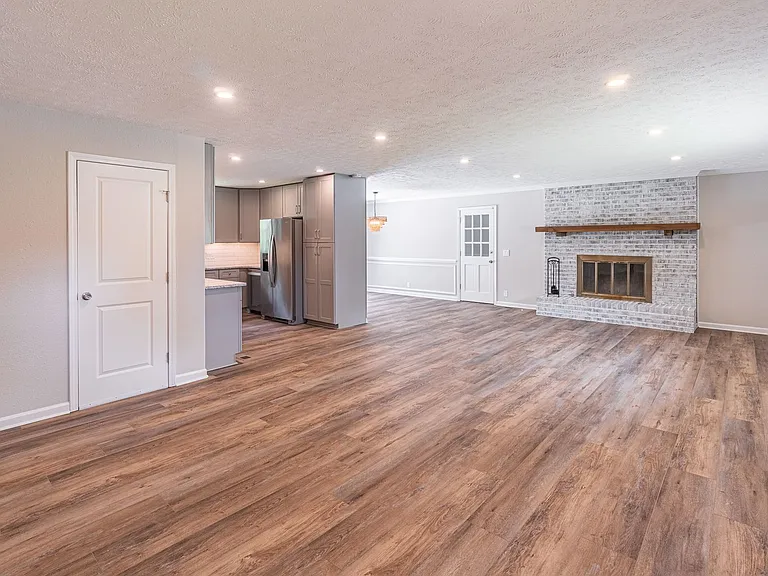 1115 Washington Ave — Photo 4