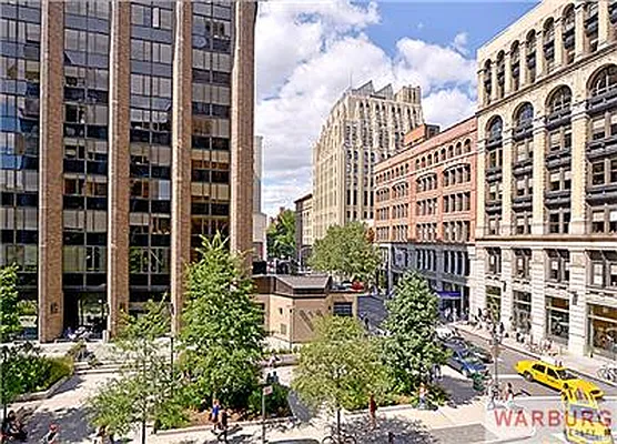 Sold by Warburg | media 14