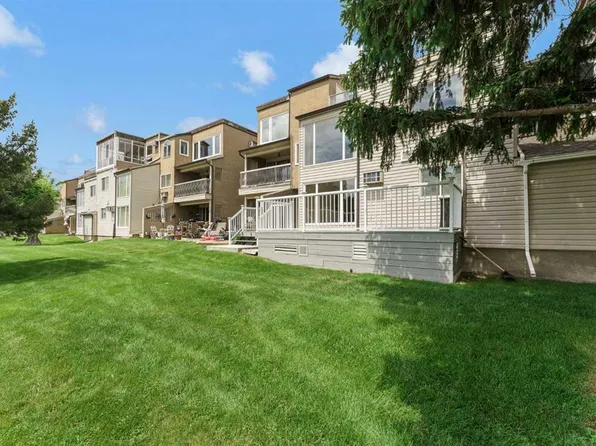 1051 S 3rd St NW #105, Medicine Hat, AB T1A 7Y4