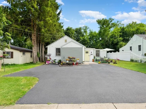 132 S Crescent Dr, Rome, NY 13440