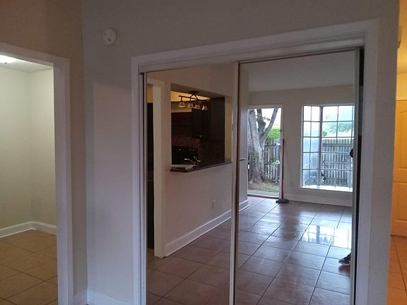5th image of 7 E Mountain Ln #7