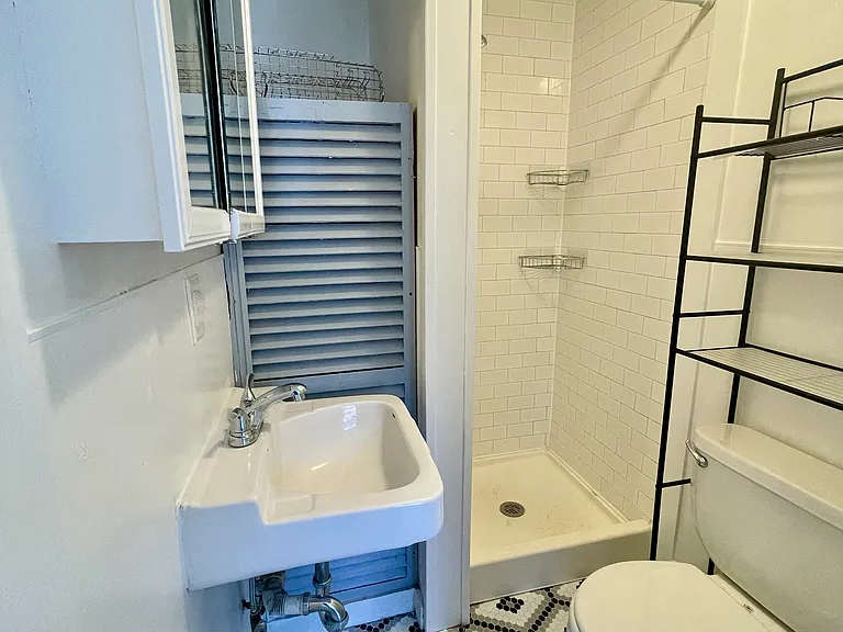 434 Warren St #1 — Photo 9