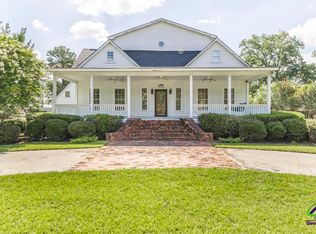 224 Oak Ave, Pinehurst, GA 31070