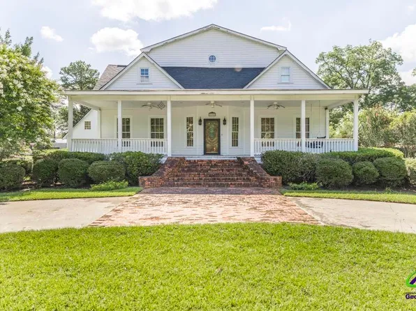 224 Oak Ave, Pinehurst, GA 31070