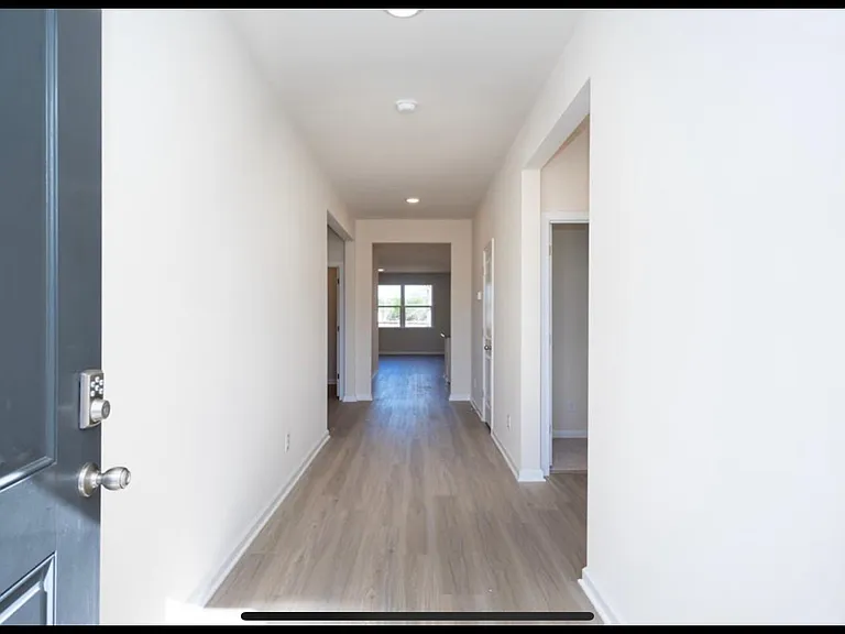 827 Green Garden Way — Photo 2