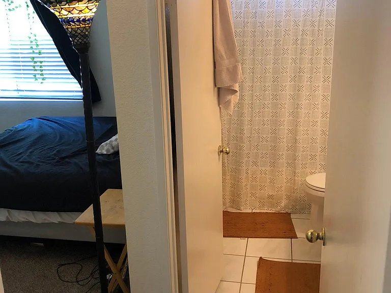 2548 Avenida Del Vis #201 — Photo 16