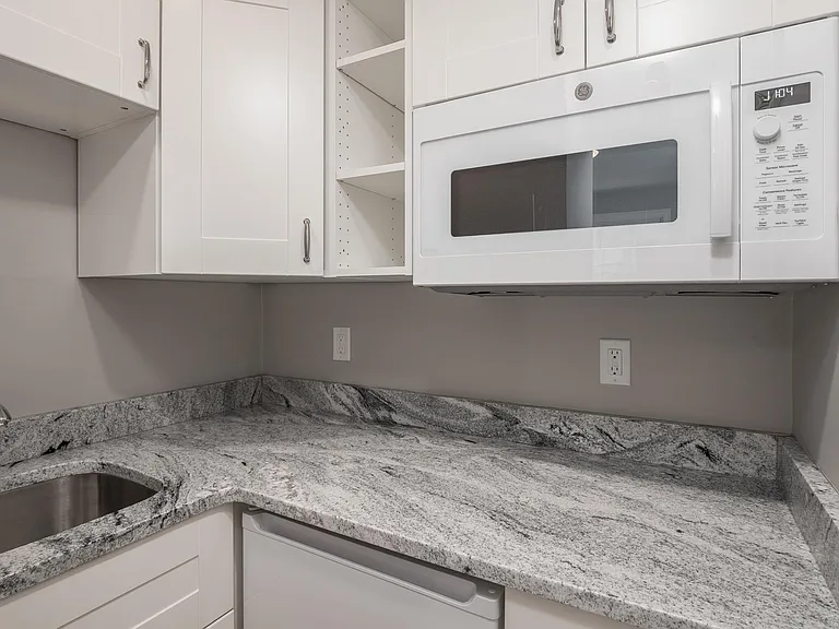 50 Columbus Ave #6 — Photo 4
