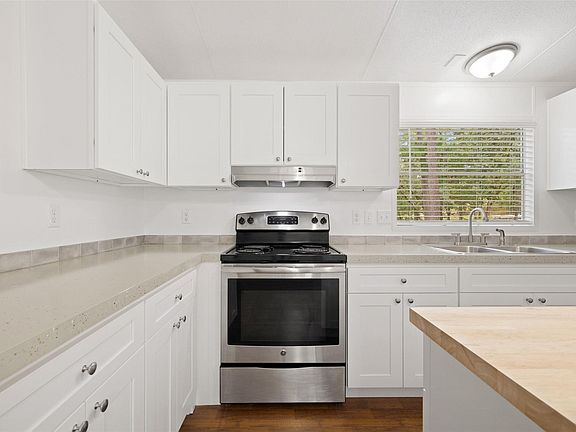 4th image of 301 Porter Rd #A