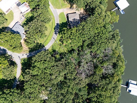 4th image of E 322nd Rd